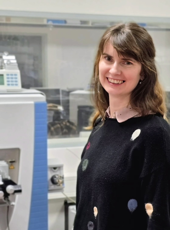 Dr. Claudia Hirschfeld