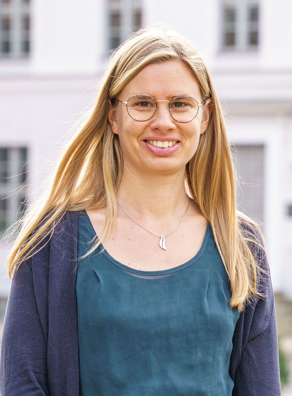 Dr. Elisabeth Böker